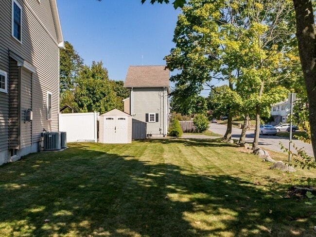 Photo - 409 Lincoln St