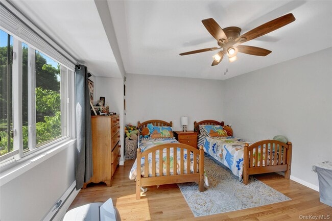 Photo - 1901 Village Dr