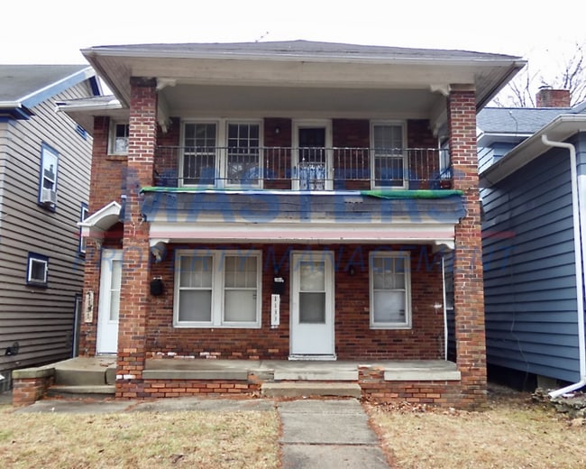 1133 Parkside Blvd Unit Upper