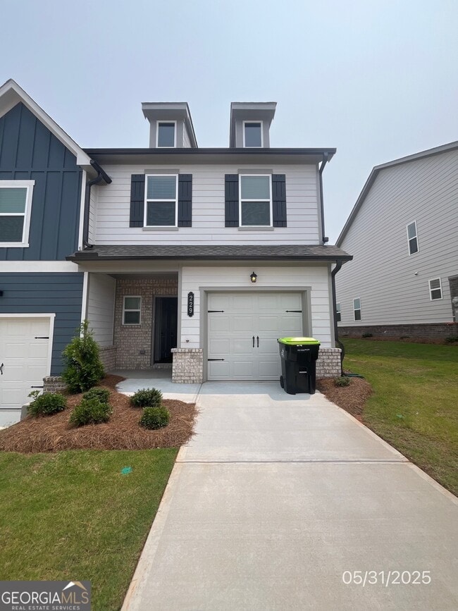 Photo - 229 Kenoot Dr House