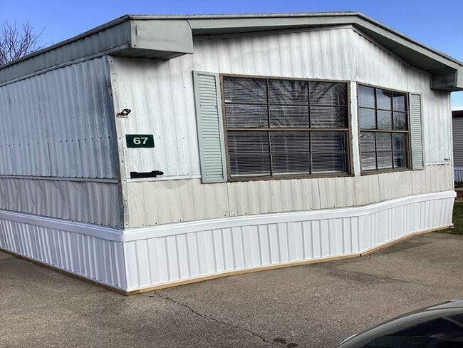 Building Photo - 4614 E Old Trail Rd Rental