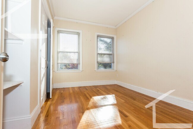 Photo - 57 Riverdale St Unit 3