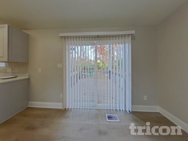 Photo - 5801 Leaf Ct