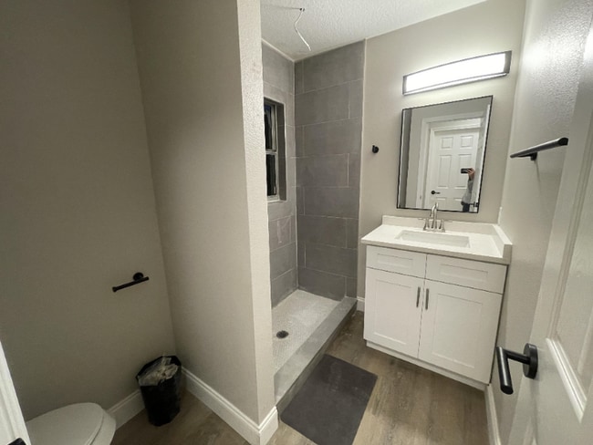 Photo - 804 N 5th St