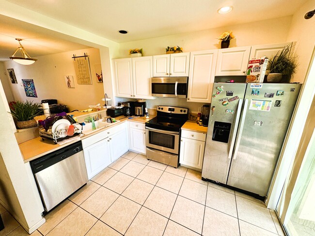 Photo - 721 NW 42nd Ave