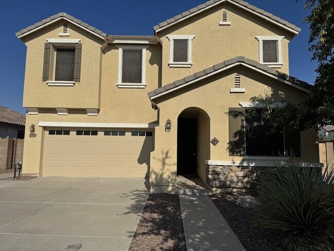 Building Photo - Queen Creek With Pool