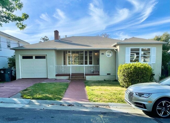 Lovely Westwood Knolls Home in great locat... - Lovely Westwood Knolls Home in great locat...