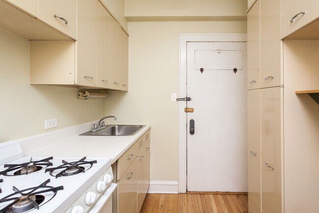 Photo - 2328 N Lincoln Park W Unit 1A