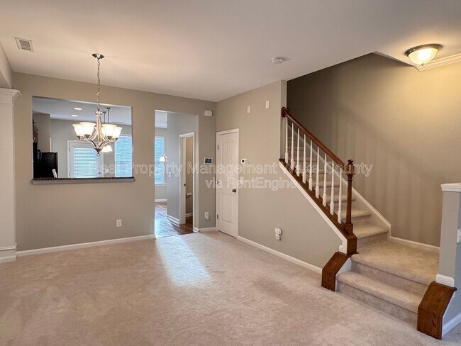 Photo - 330 Carthage Ct