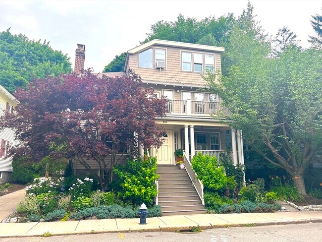 Building Photo - 82 Stearns Rd Unit 2 Rental