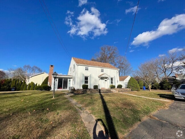 Building Photo - 204 Trout Brook Dr Rental