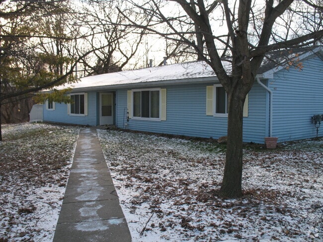 Building Photo - 401 West St Unit 401 West Rental