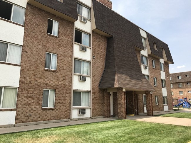 Apartments For Rent For Less Than 1 000 In Westminster Co Forrent Com