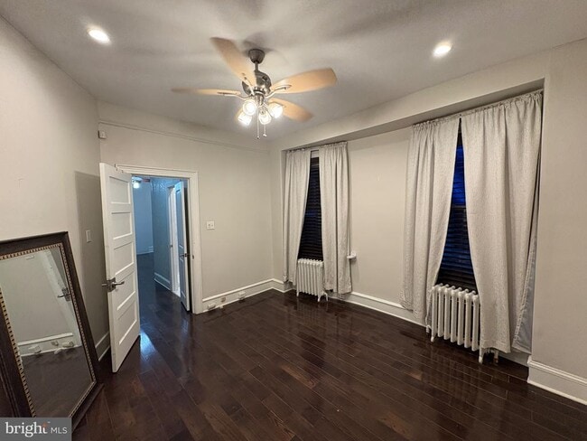 Building Photo - 226 S 49th St