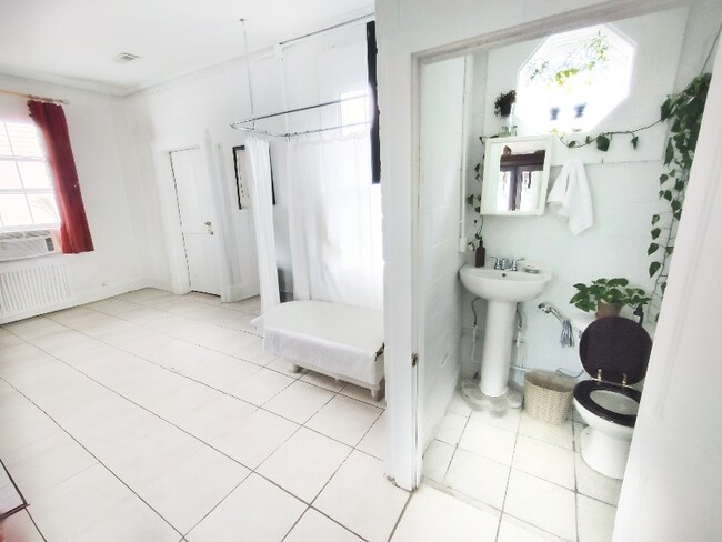 Photo - 197 Spring St