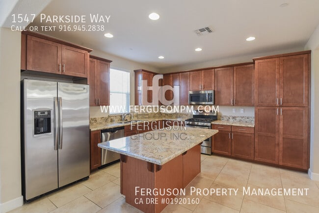 Photo - 1547 Parkside Way