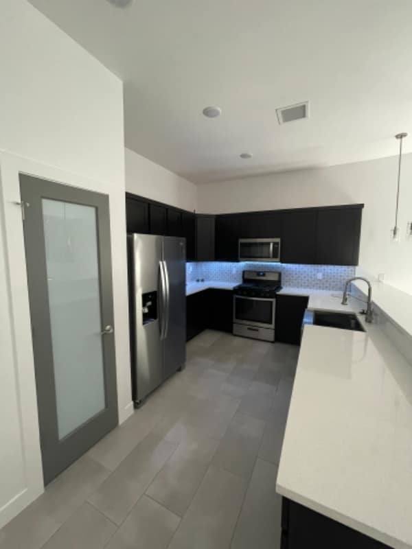 Photo - 13589 Doncaster St