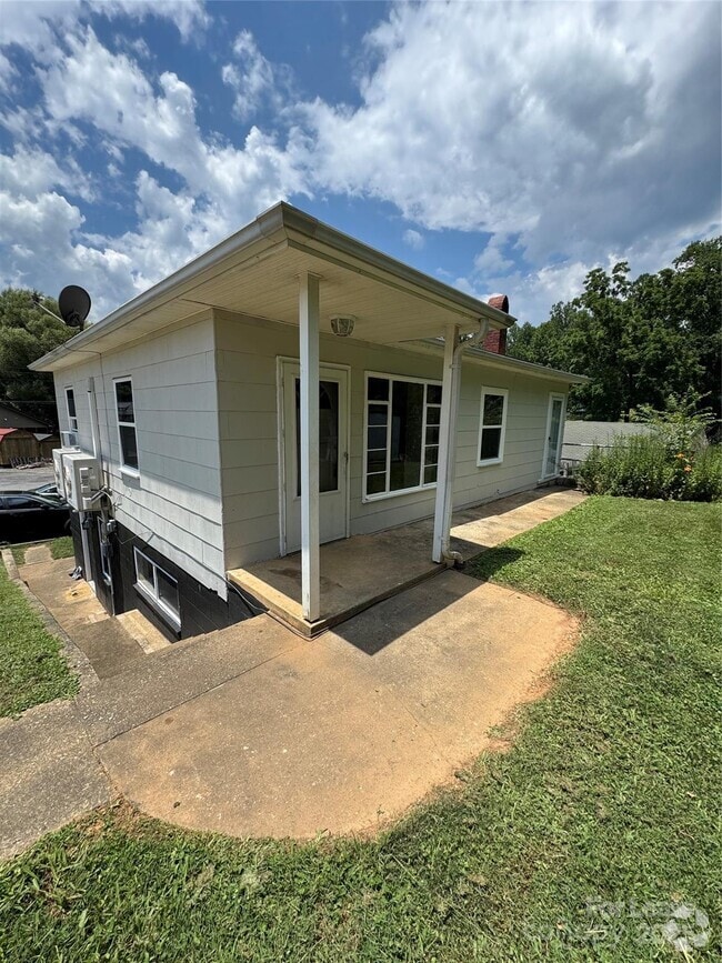Building Photo - 506 Garden Creek Rd Unit A Rental