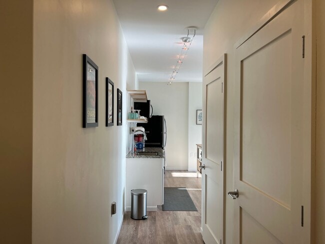 Photo - Fully Furnished 1BR Condo in Parris Terraces