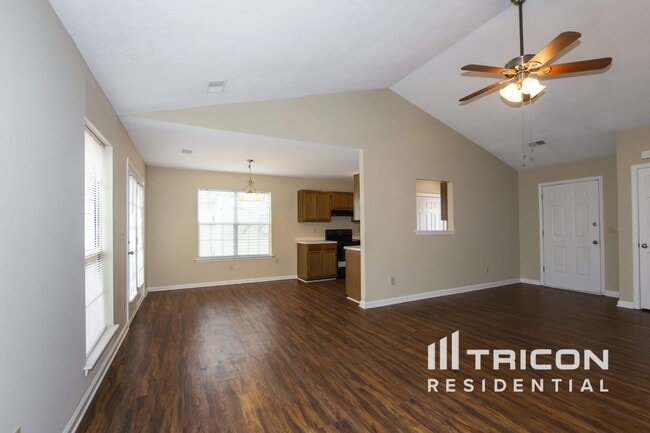 Photo - 121 Green Rose Rd