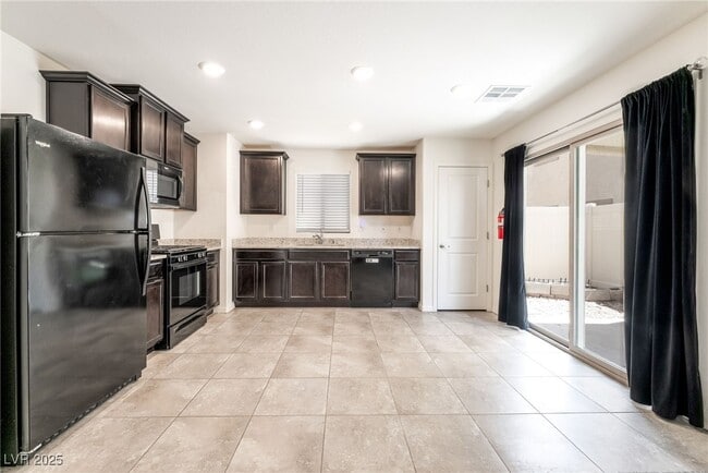 Building Photo - 6213 Clackamas Ct