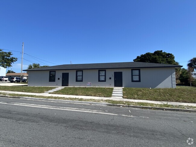 Building Photo - 1426 Douglass Ave Rental