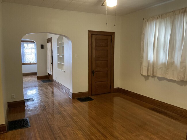 Photo - 811 Columbia Ave