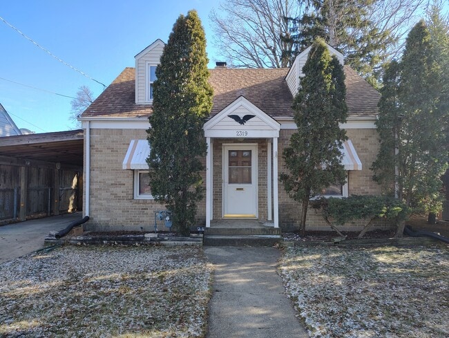 Building Photo - 2319 Huffman Blvd