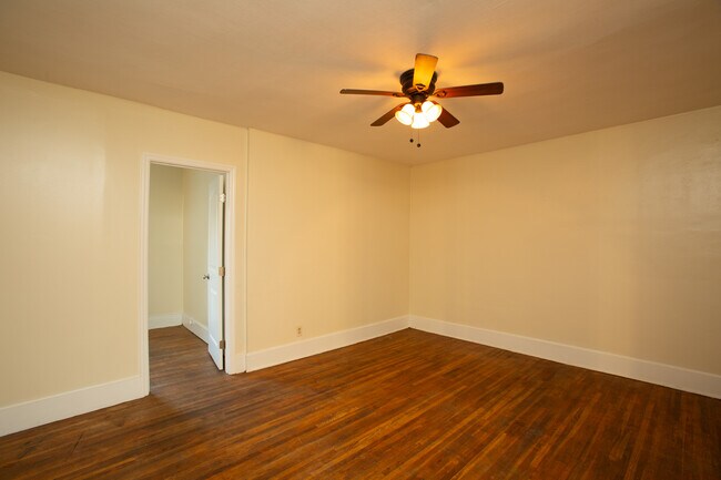 201 Lauderdale Rd Unit 201 B Lauderdale Rd