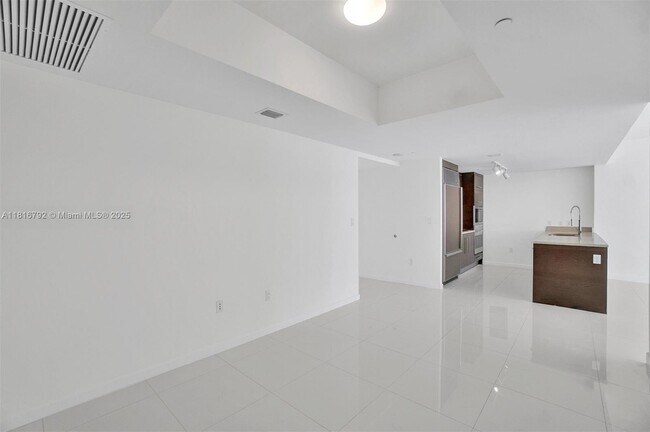 Photo - 465 Brickell Ave Unidad 4505 Rental