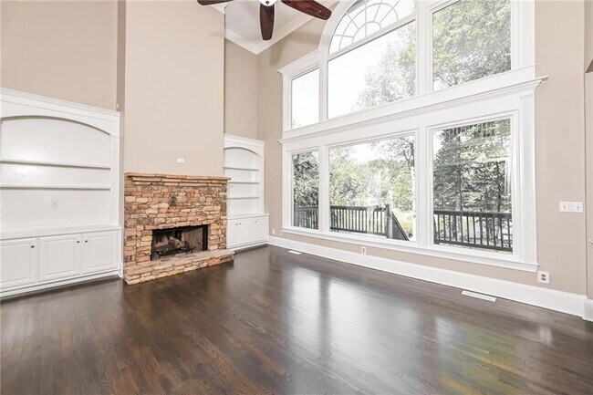 Photo - 1133 Hopedale Ln