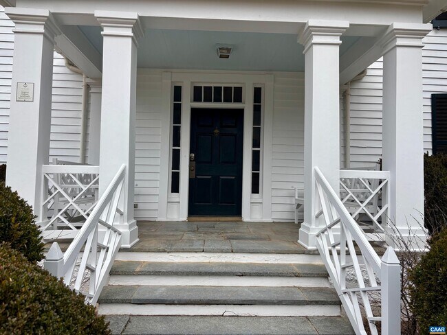 Photo - 800 Glendower Rd