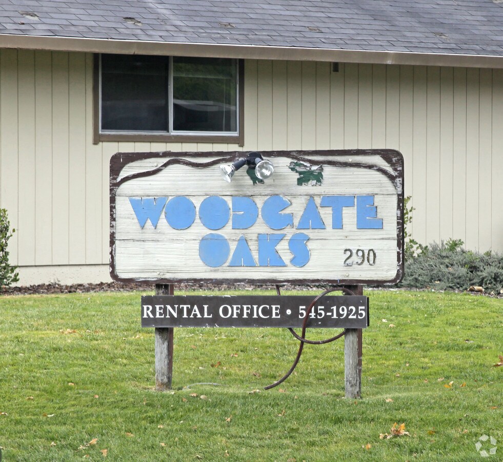 Photo - Woodgate Oaks Apartments