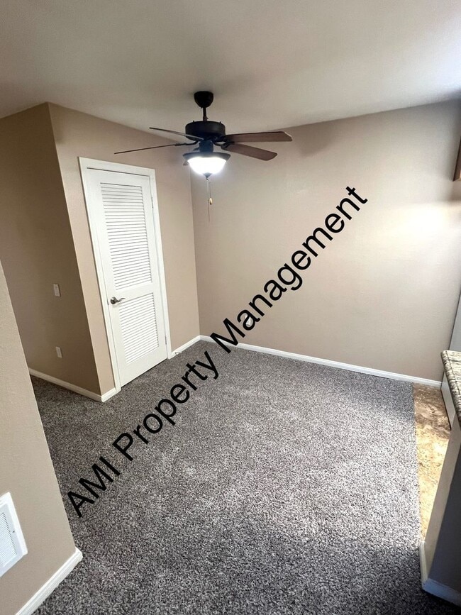 Photo - Move in Special!! $500 off 1st Month's Rent!!