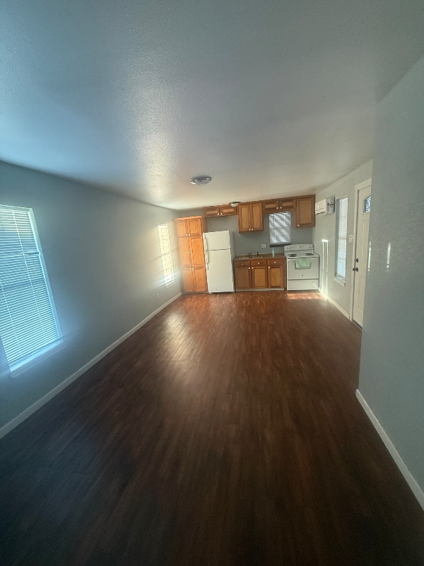 Building Photo - 2538 W Van St