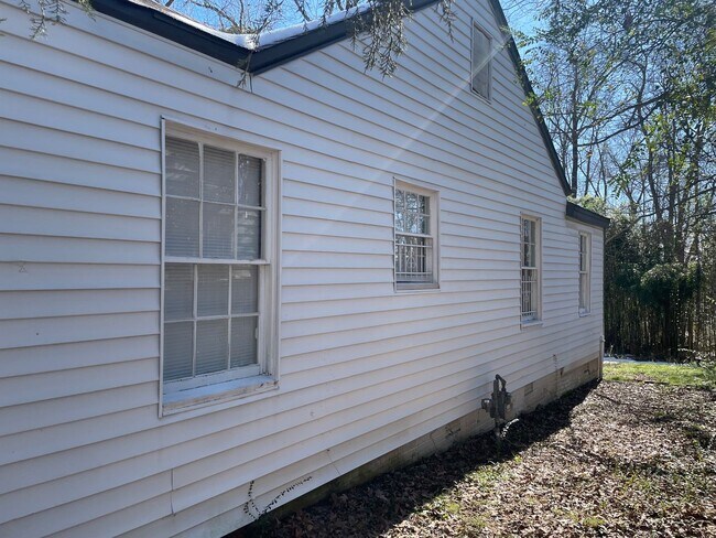 Photo - 5005 W 31st St