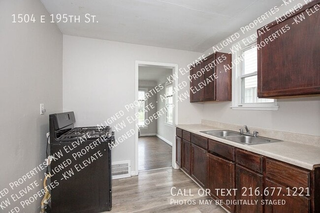 Photo - 1504 E 195th St