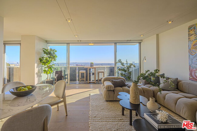 Building Photo - 8787 Shoreham Dr Unit 508 Rental