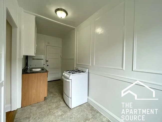 Building Photo - 3312 W Schubert Ave Unit 3312 West Schubert Avenue
