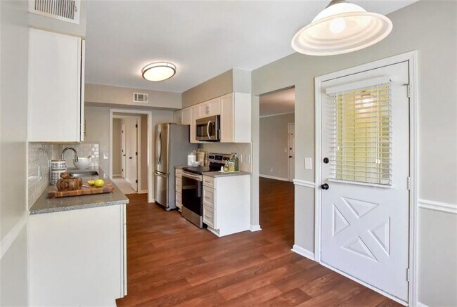 Photo - 1831 Briarcliff Cir Unit 1871B