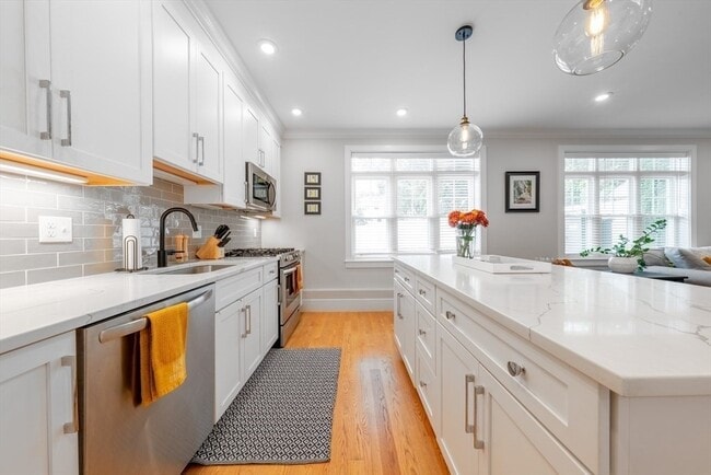 Building Photo - 315 College Farm Rd Unit 1