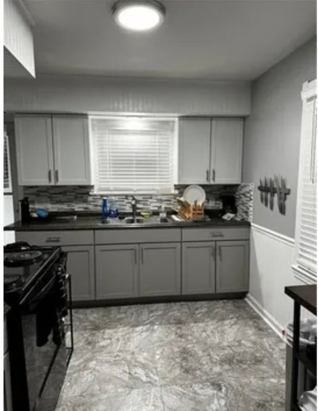 Photo - 251 Jerold St