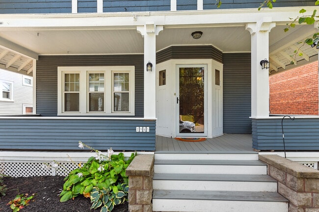 Photo - 2965 Harris Street