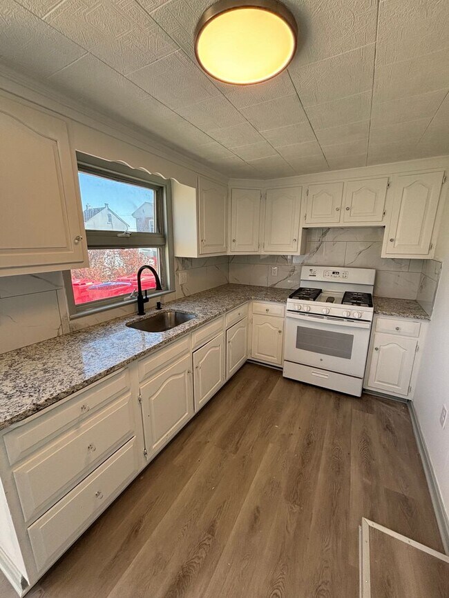 Beautiful 3 Bedroom, 1.5 Bath in Pottstown Rental House Rental in Pottstown, PA