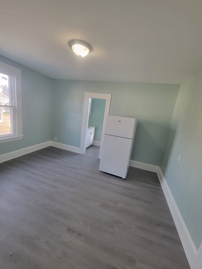 Building Photo - 21 Pearl St Unit 2C