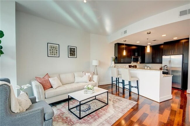 Photo - 1080 Peachtree St NE