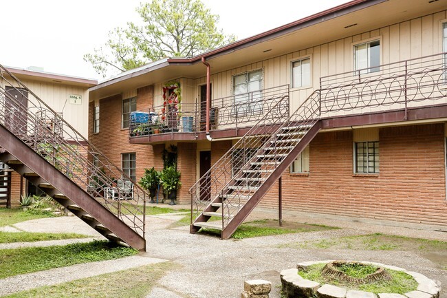 Photo - Globe Apartments