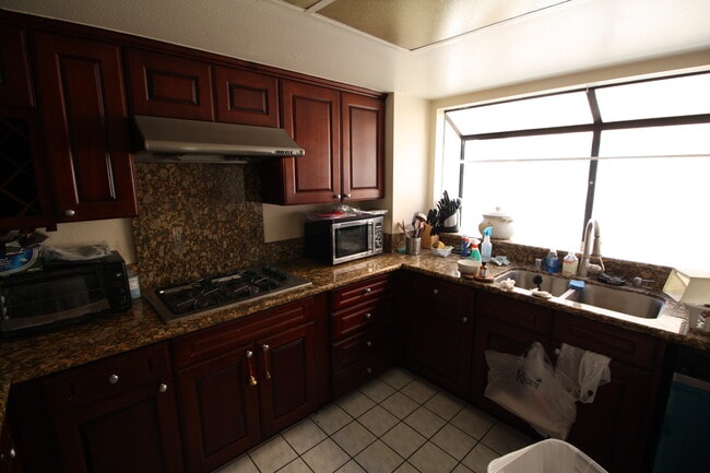 Photo - 111 N Marguerita Ave