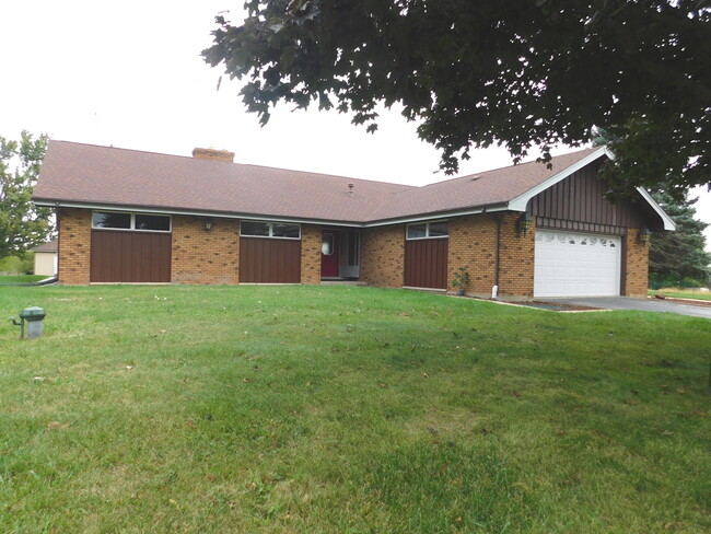 Building Photo - 46W356 Jericho Rd Rental