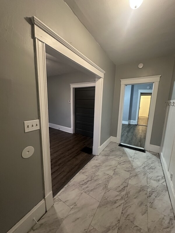 Photo - 9415 Edmunds Ave